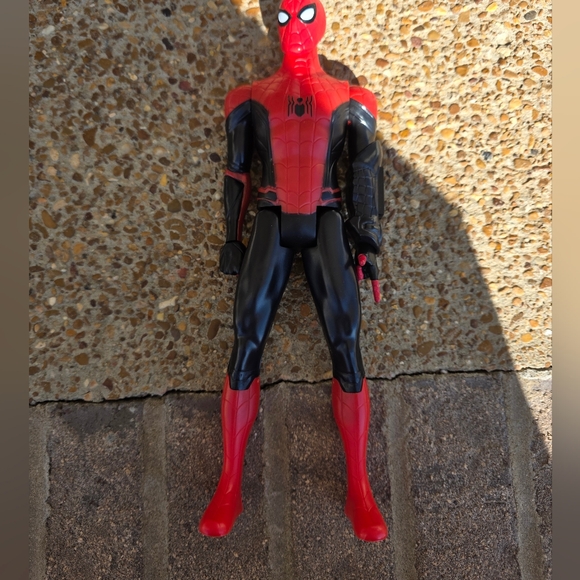 Hasbro Marvel Titan Hero Series Spider-Man And Captain America action Figure - Picture 11 of 12